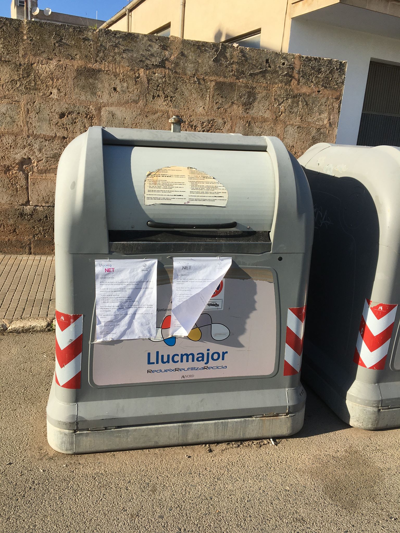 Vuilnis stapelt zich op in de straten van Llucmajor
