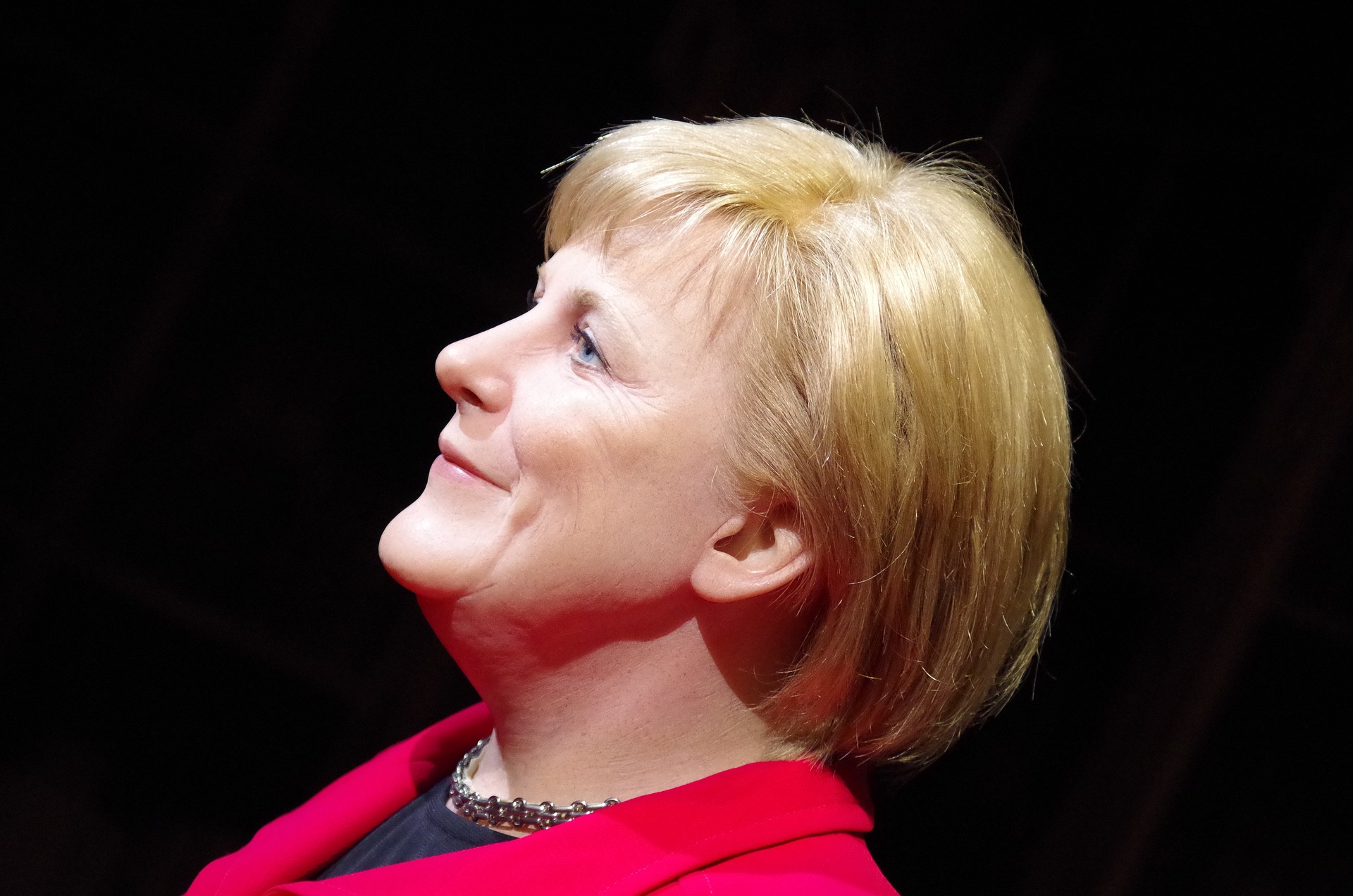 Is Angela Merkel schuldig aan de oorlog in Oekraïne?