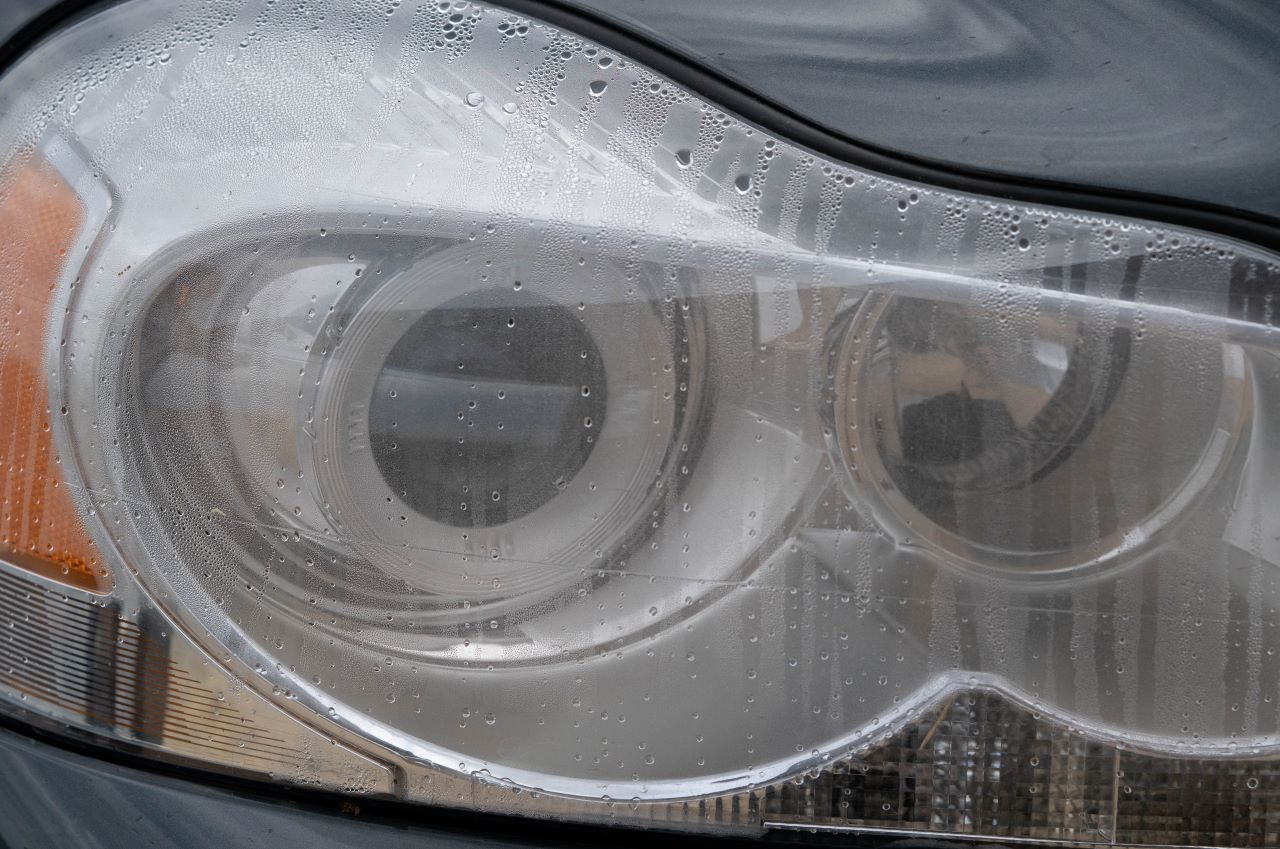 Blinde Scheinwerfer beim Peugeot 206: Was Autofahrer vor der ITV prüfen sollten