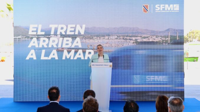 Bahnstrecke zwischen Sa Pobla und Alcúdia kommt