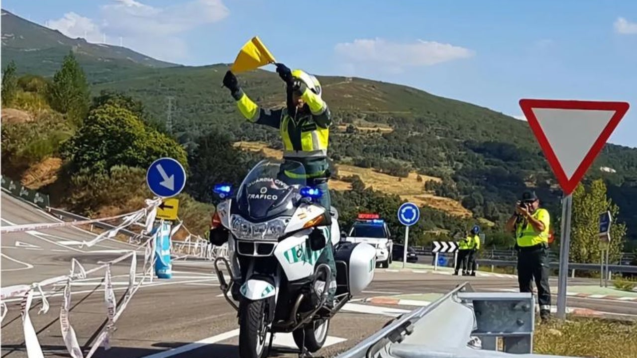 Die farbigen Flaggen der Guardia Civil
