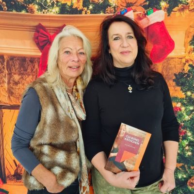 CKM CUI BONO, KÄTHCHEN – Mallorca Schriftstellerin mit Bestseller