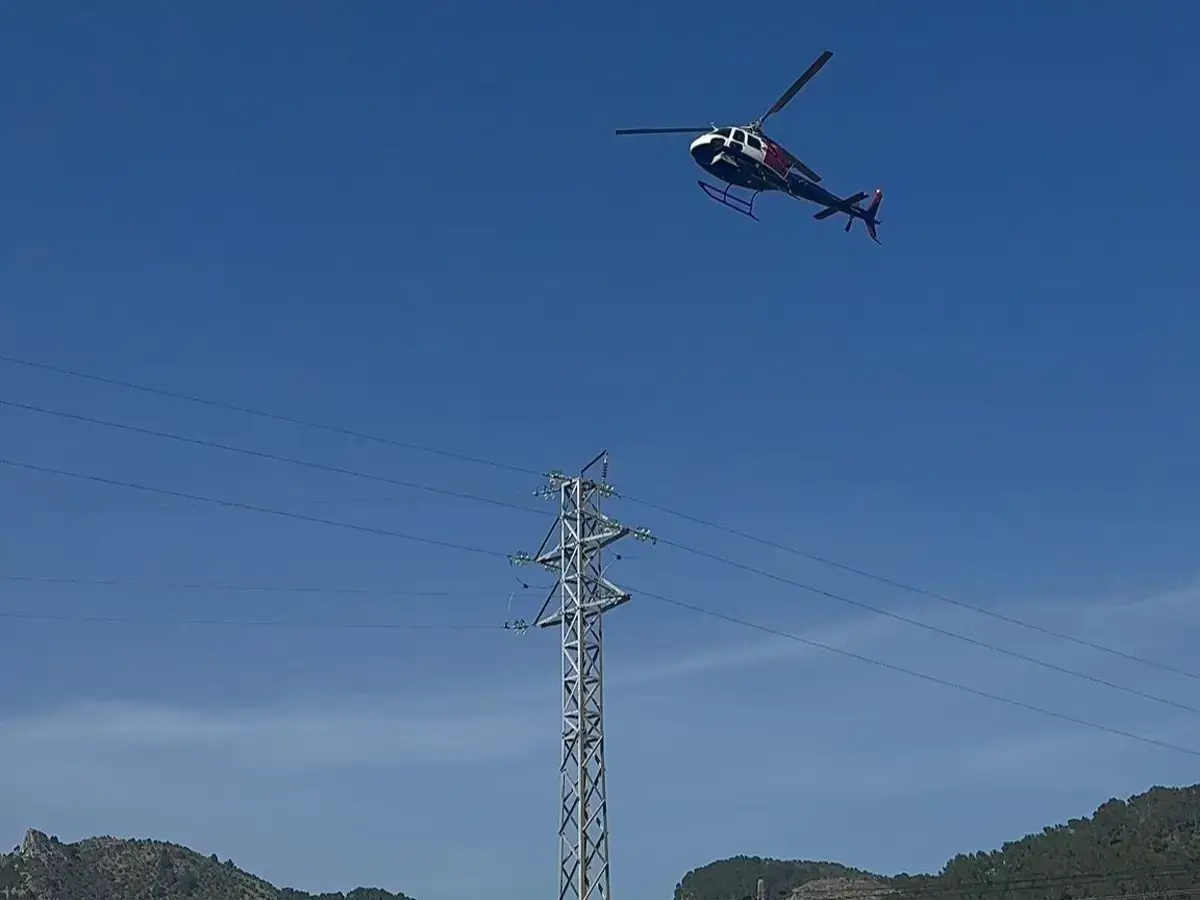Endesa Helikopter im Einsatz