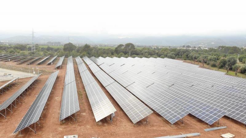 Endesa verkoopt 49,99% van haar zonne-energieactiviteiten in Spanje