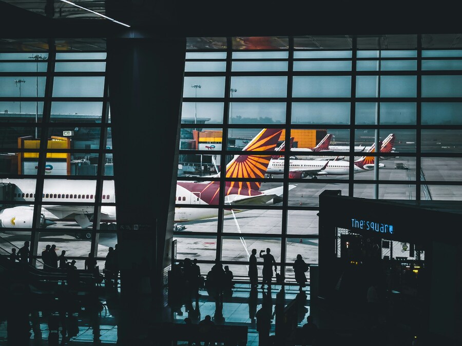 Flughafen © Ankur Khandelwal via Unsplash