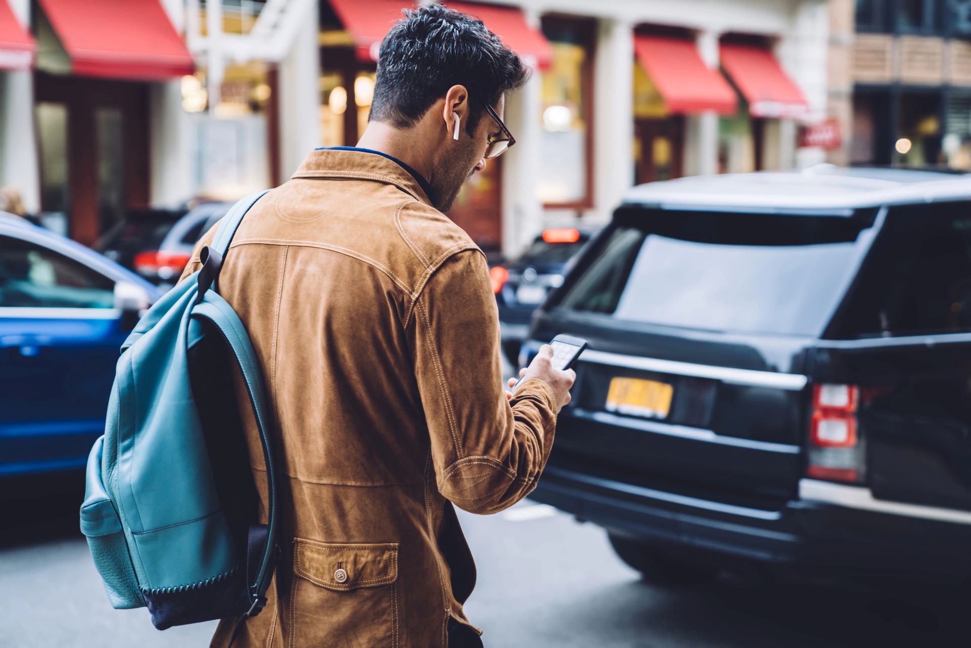 Fussgänger Smartphone Strassenverkehr