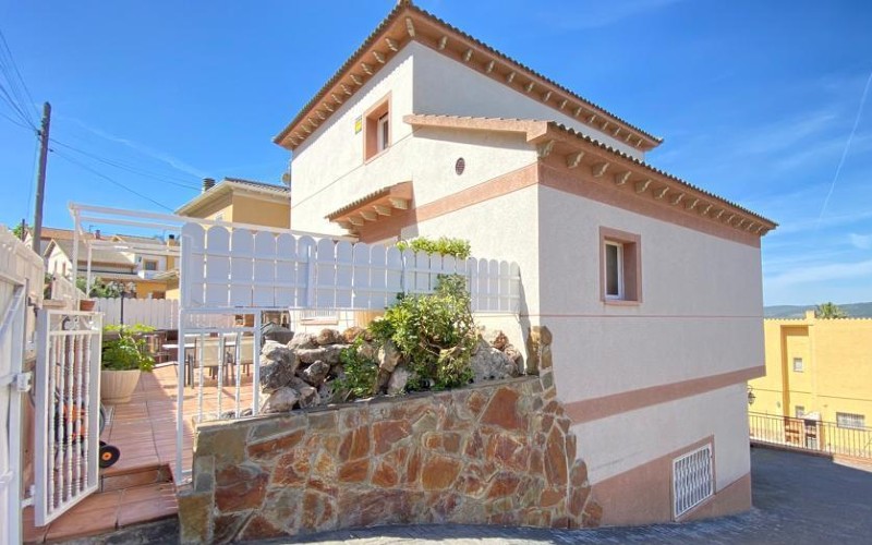 Häuser an der Costa Dorada ab 1 Euro zu ersteigern Häuser an der Costa Dorada ab 1 Euro zu ersteigern