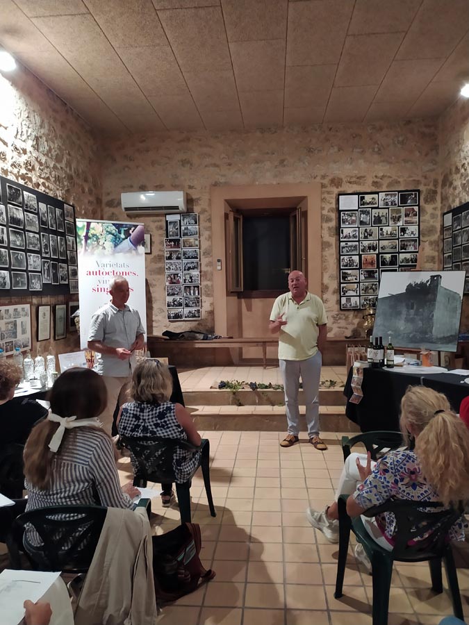 Wachsendes Interesse der Verbraucher an den lokalen Rebsorten Verkostung von Weinen der DO Binissalem