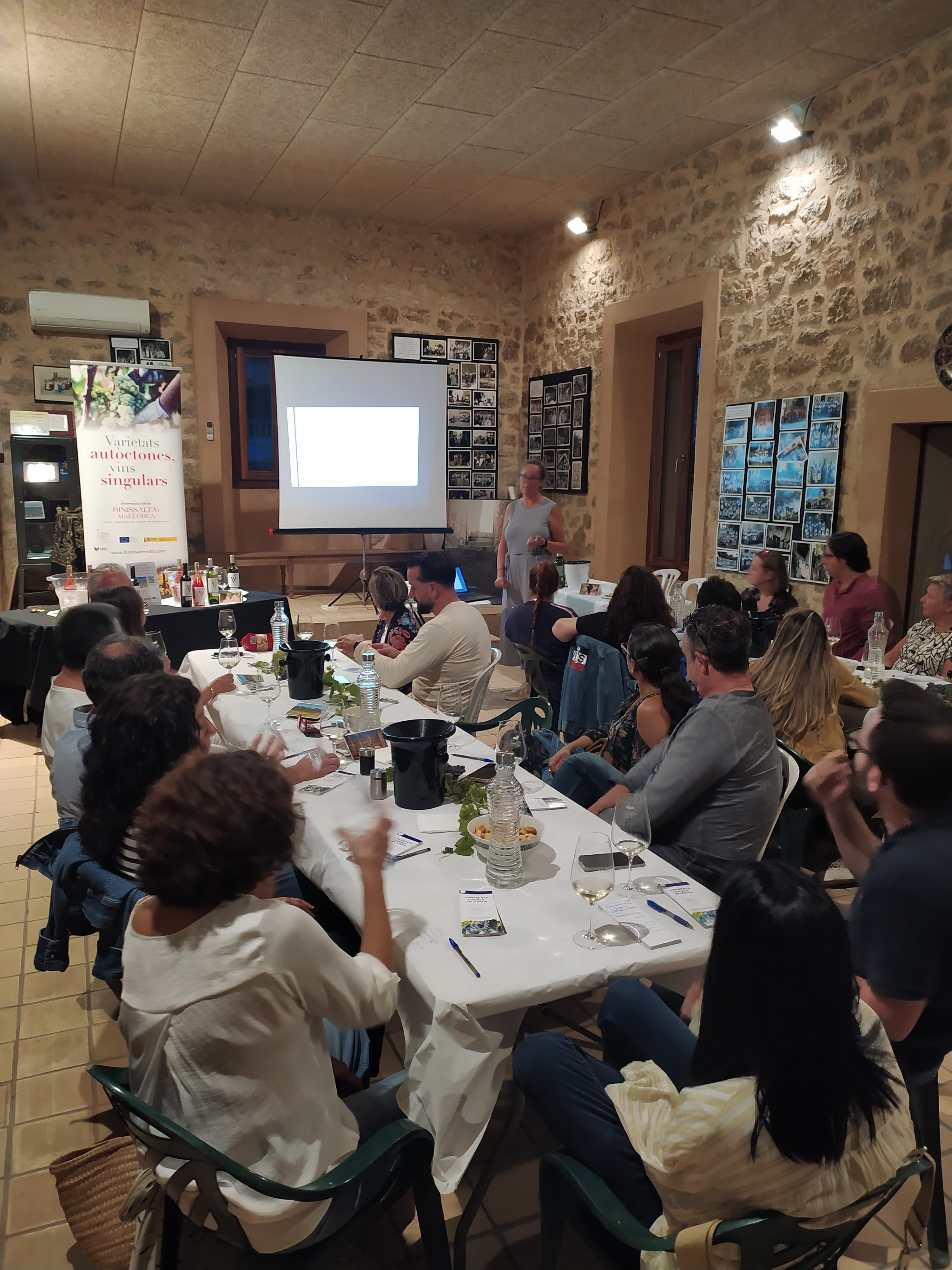 Neue Ausgabe von „Die Aromen des Weins der DO Binissalem“ Die Aromen des Weins der DO Binissalem