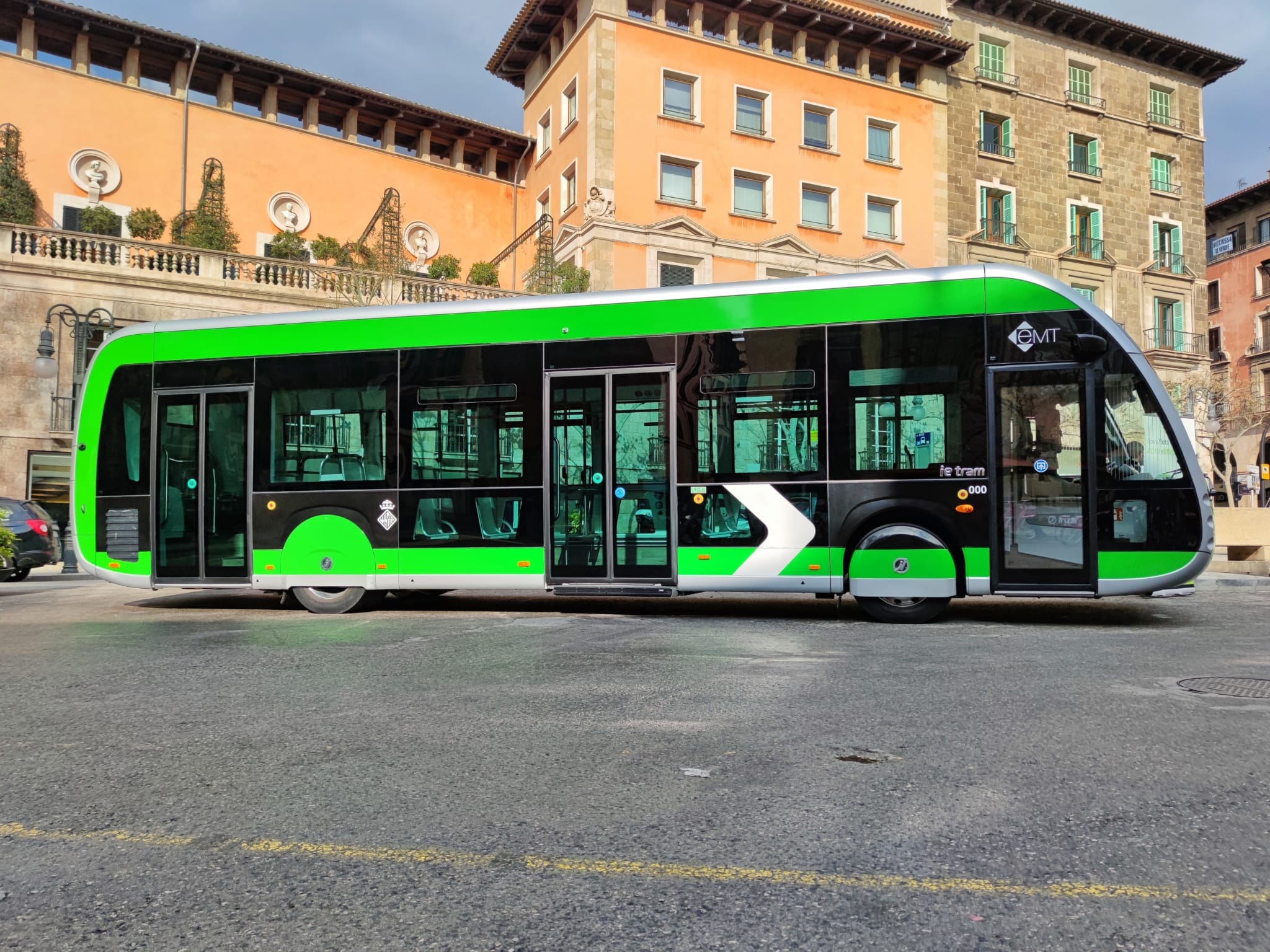 Irizar Electric Bus ie tram