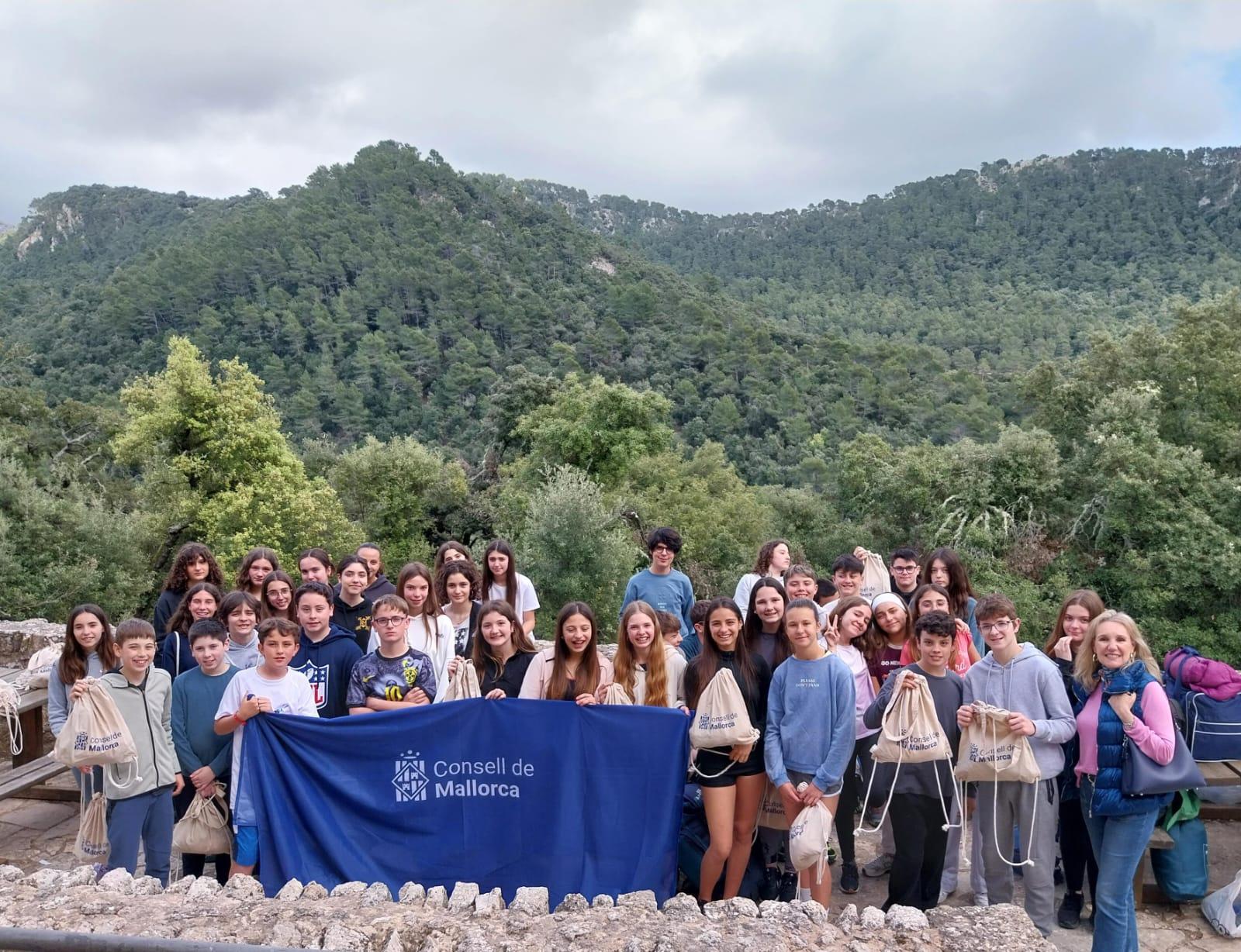 Jóvenes en la Serra de Tramuntana