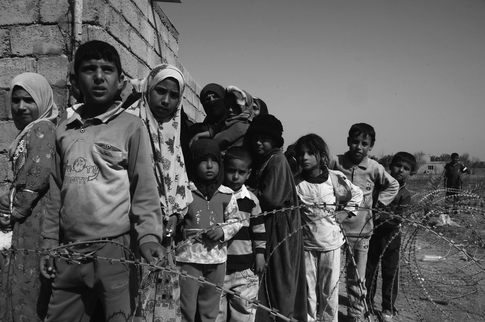 Hungernde Kinder im Krieg
