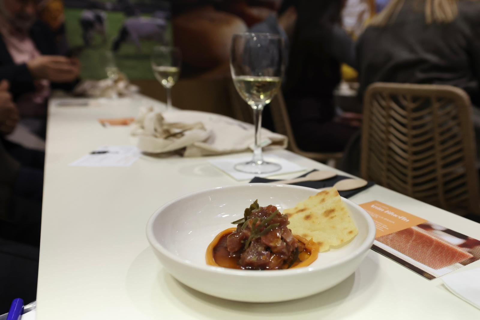 Lokale Produkte mit Weinbegleitung