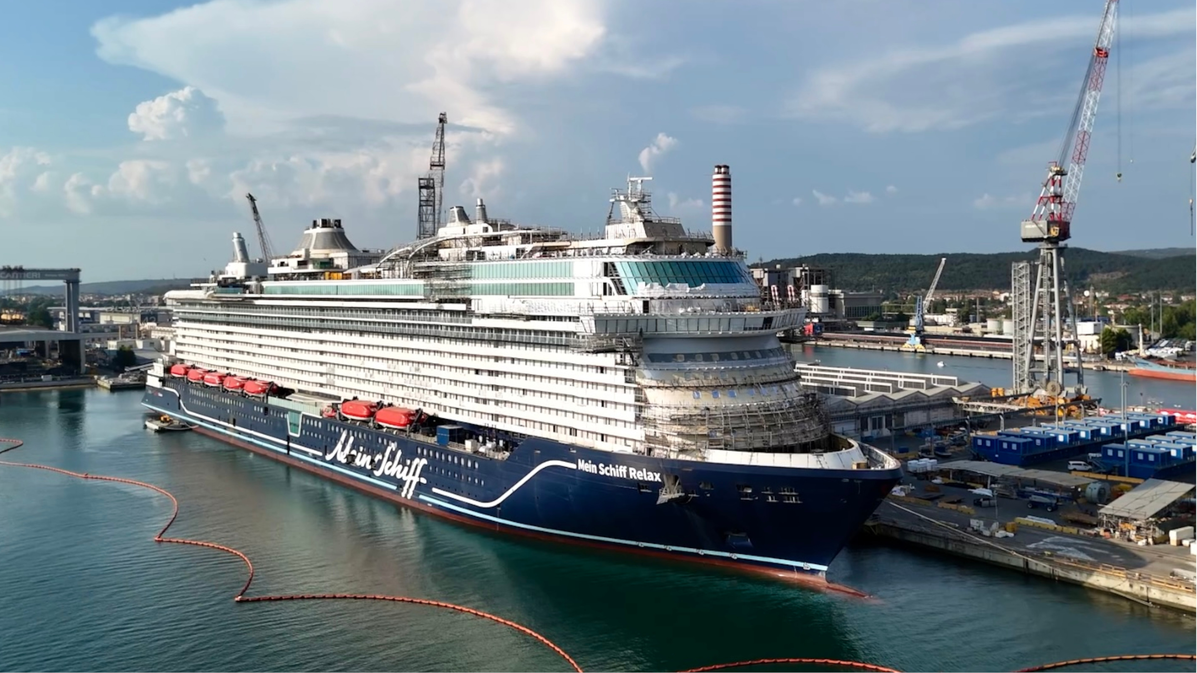 Mein Schiff Relax im Sommer-Heimathafen Mallorca
