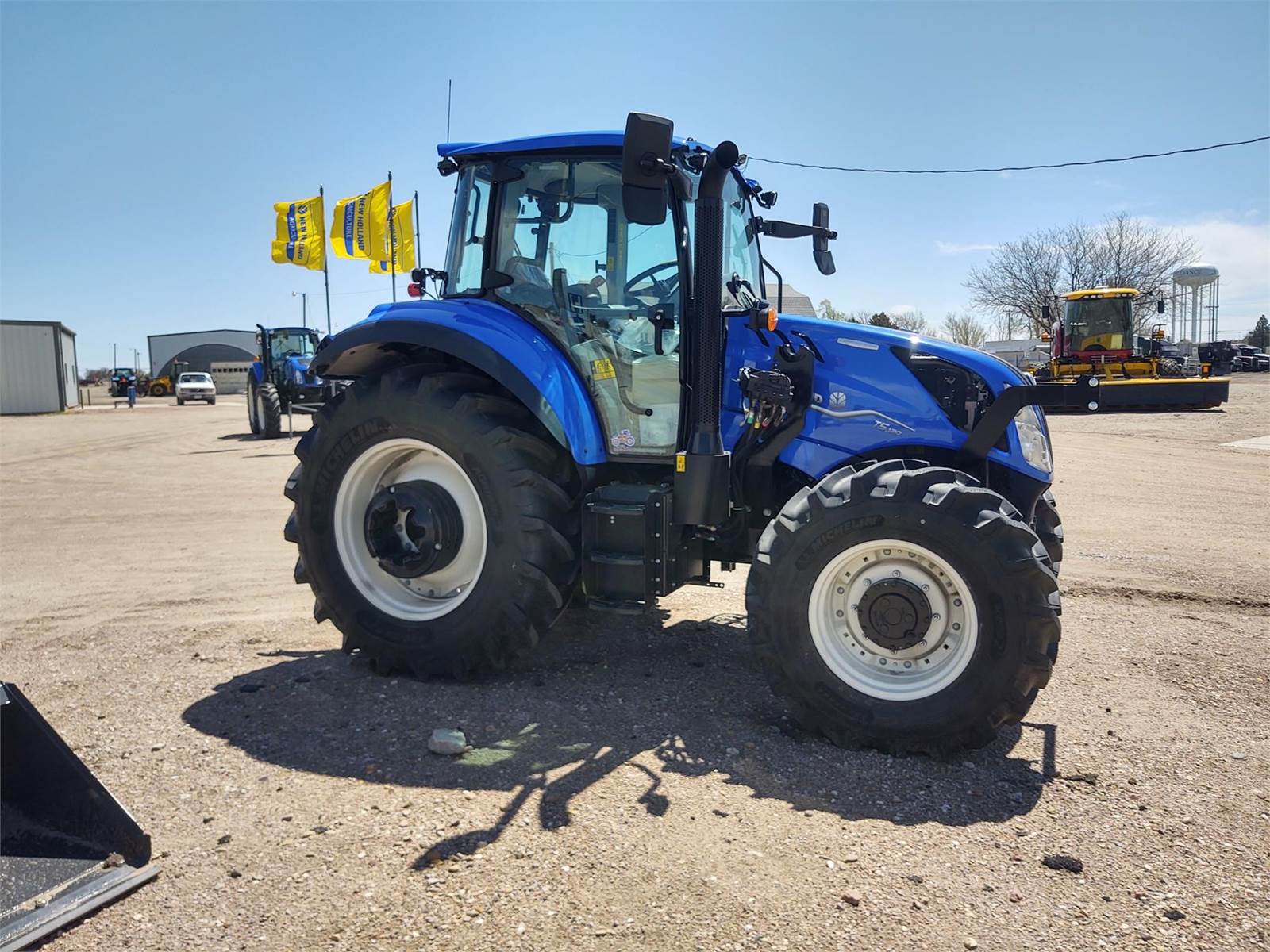 New Holland Traktor