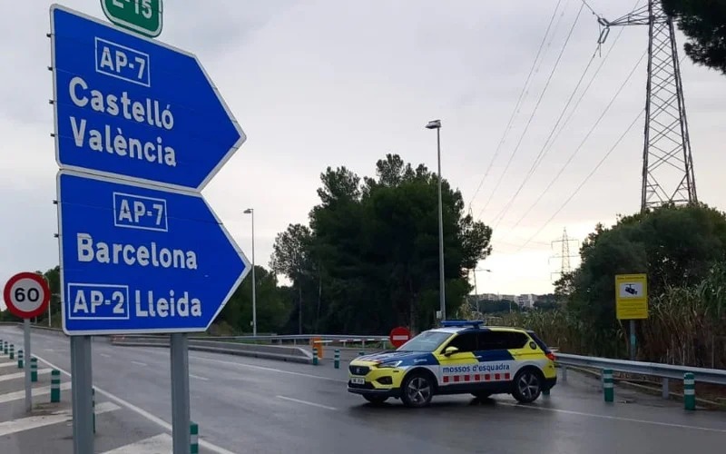 Polizei sperrt Autobahn AP-7