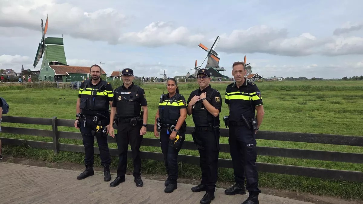 Polizist aus Mallorca im Dienst in den Niederlanden Polizist aus Mallorca im Dienst in den Niederlanden