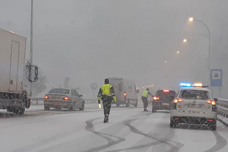 Schneechaos, Verkehrsbeschränkungen
