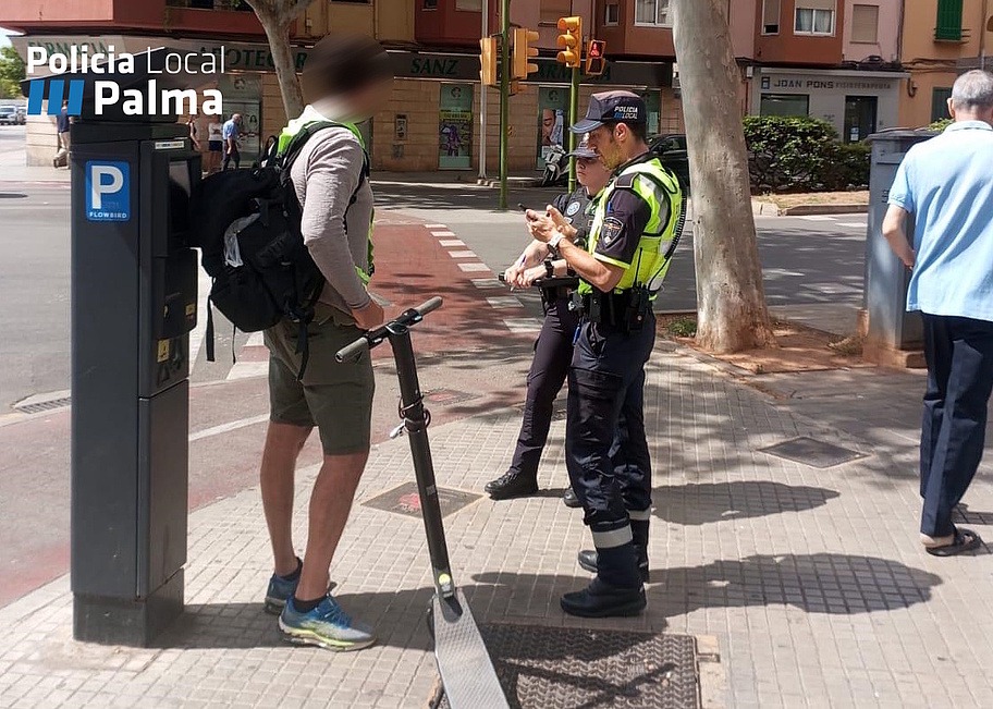 Scooterkontrolle der Policía Local Palma