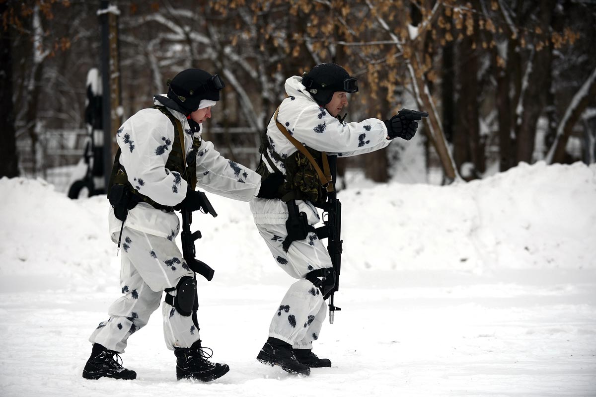 Soldaten-Schnee-Winter