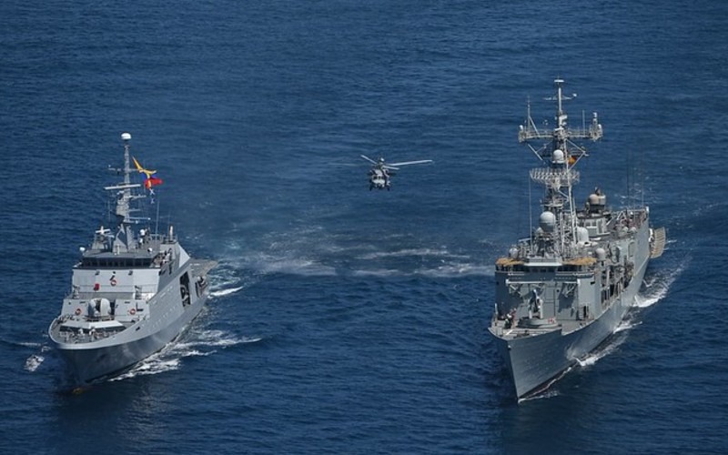 Spanische Marine begleitet russisches U-Boot durch die Meerenge von Gibraltar