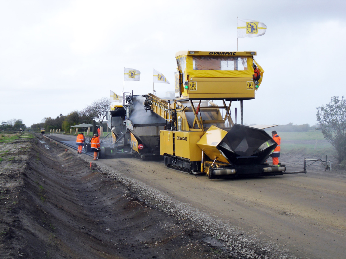 Aspahltierungsarbeiten auf Mallorca