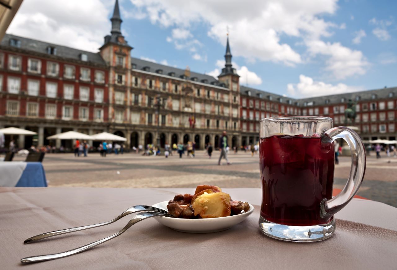 Tinto de Verano Patatas Brava