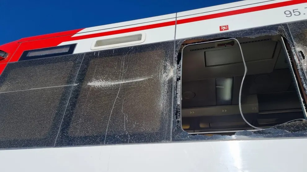 Zusammenstoß zwischen Zug und Kran in Murcia