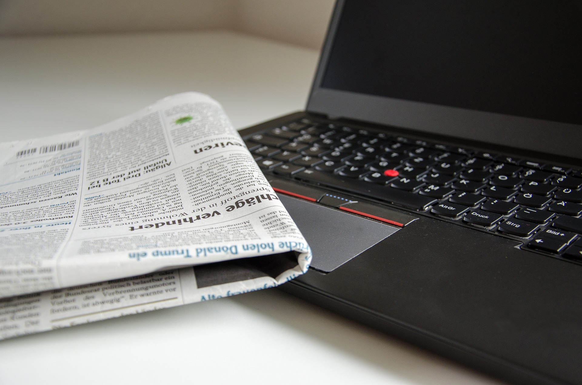 Nachrichten Zeitung Computer Lesen Information