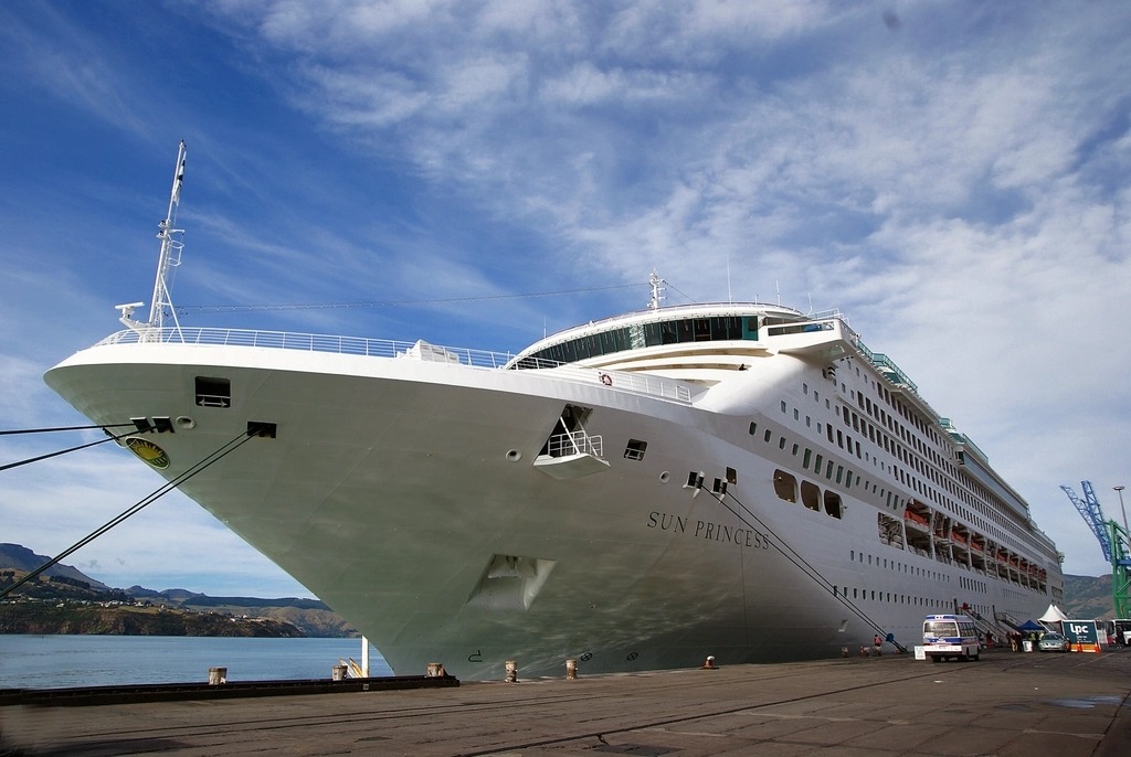 „Hausboot“ für 500 Arbeitnehmer auf Ibiza